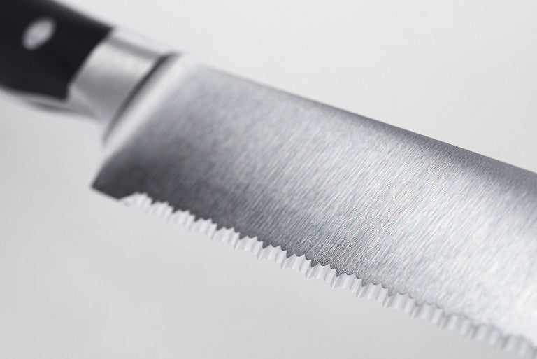 Classic Ikon Double Serrated Bread Knife 23 cm